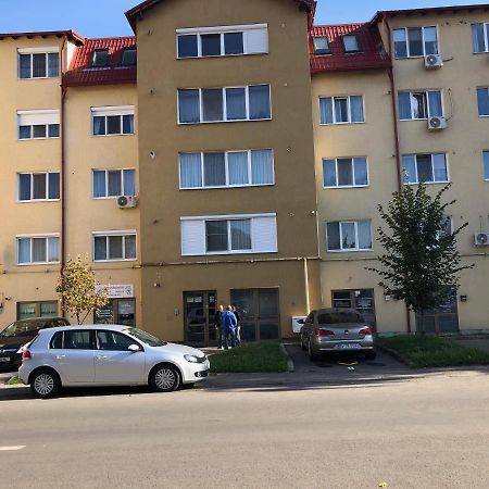 Appartement Gaby 2 à Braşov Extérieur photo