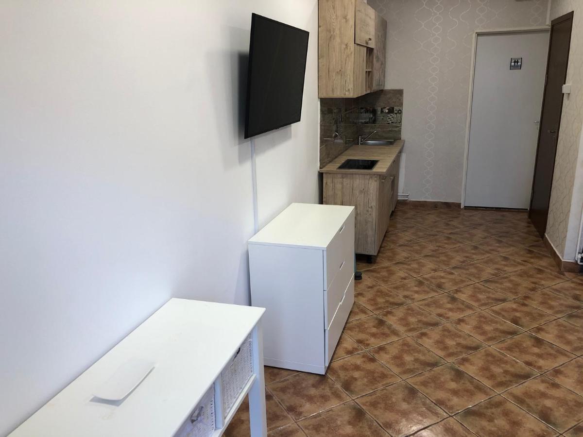 Appartement Gaby 2 à Braşov Extérieur photo