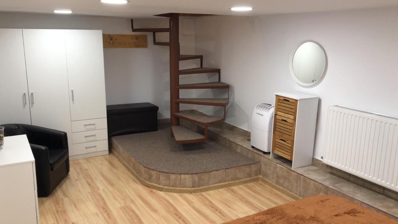 Appartement Gaby 2 à Braşov Extérieur photo